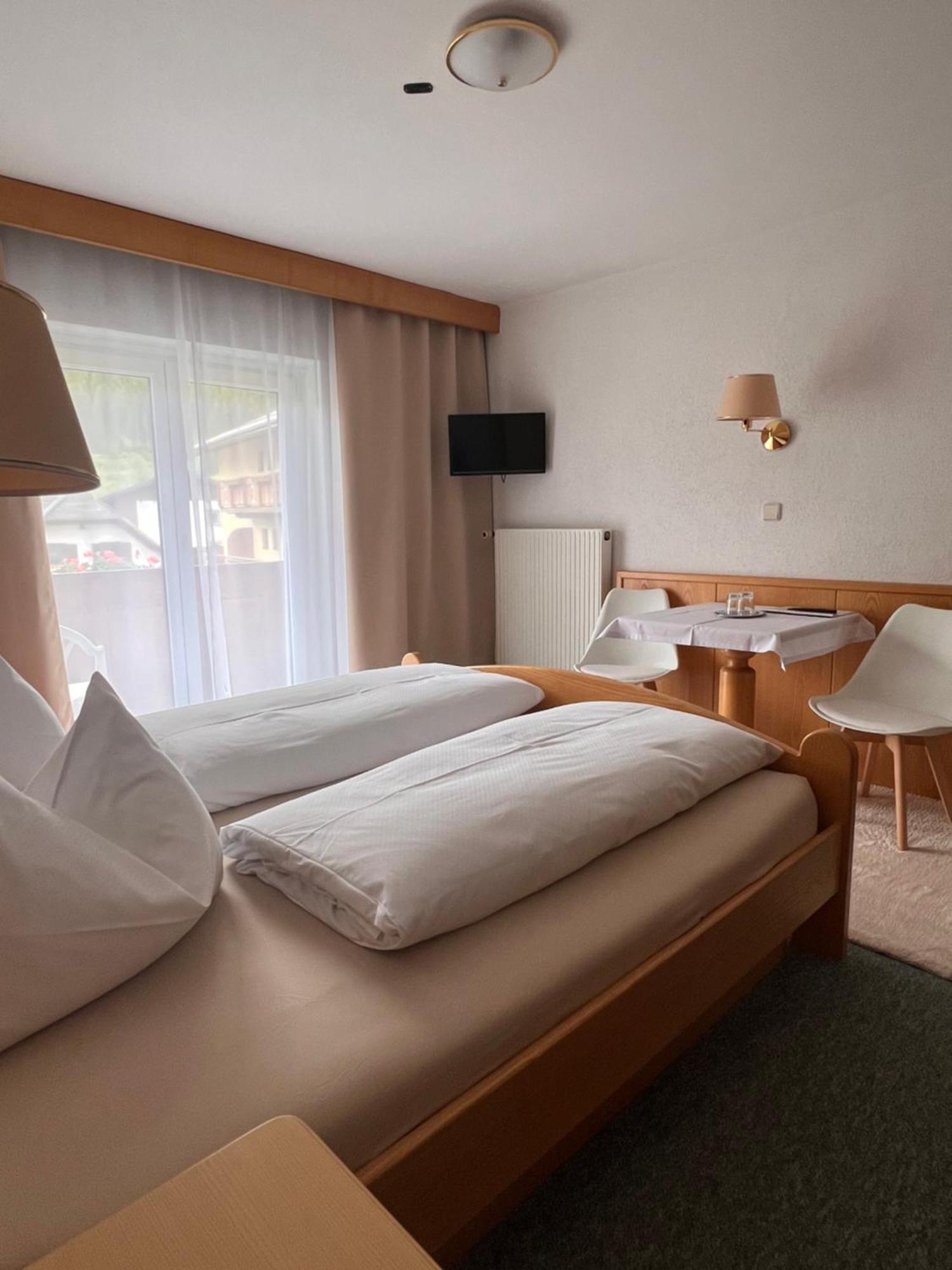 Fruehstueckspension-Appartementhaus Wasserer Bad Kleinkirchheim Dış mekan fotoğraf